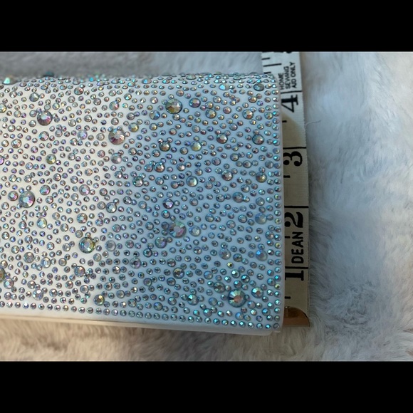 LE CHATEAU CLUTCH PURSE, wedding or grad - Picture 2 of 6